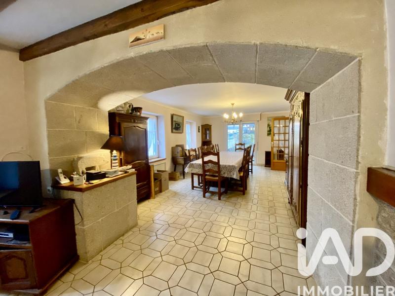 Maison - 147 m² - 8 pièces