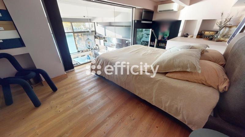 Loft - 149 m² - 4 pièces