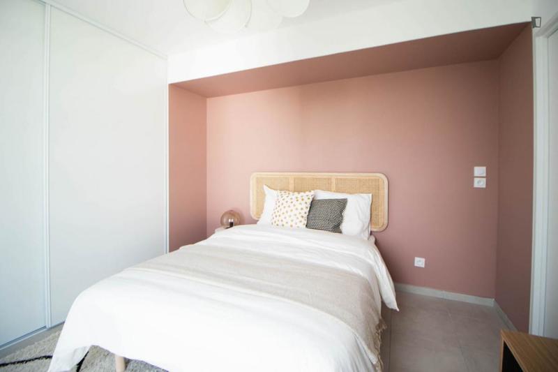 Chambre - 10 m² - 5 pièces