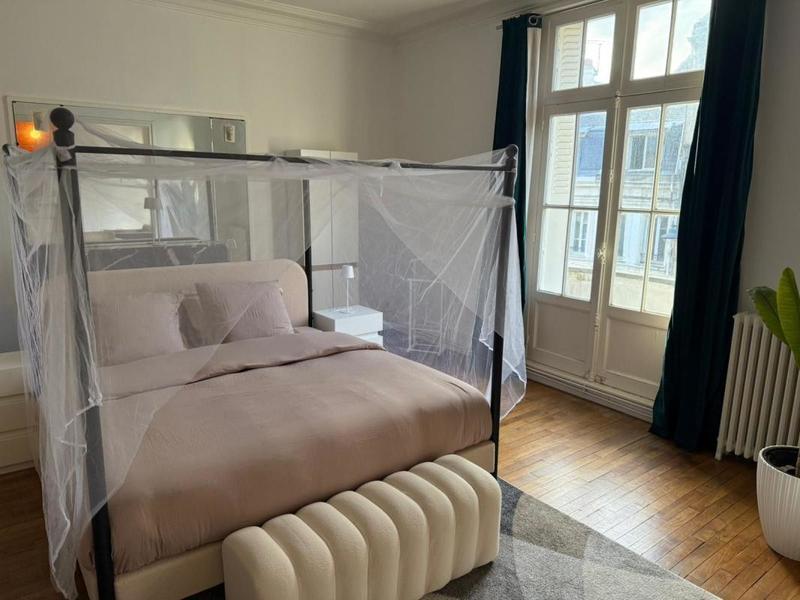 Appartement - 114 m² - 2 pièces