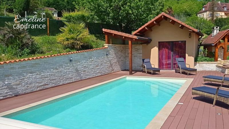 Maison - 263 m² - 10 pièces