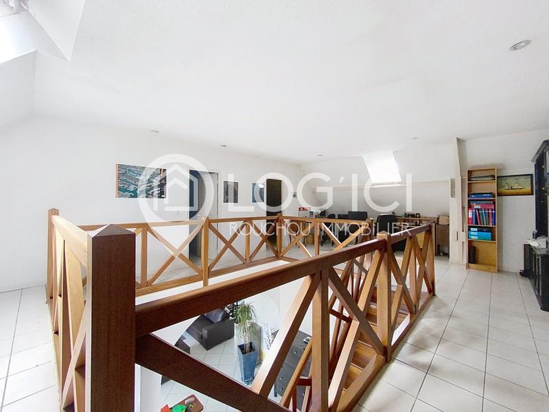 Maison - 204 m² - 6 pièces