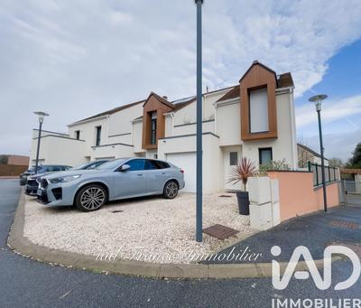 Maison - 77 m² - 3 pièces