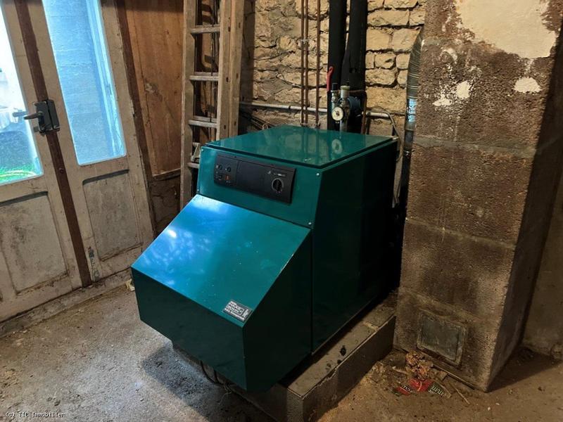 Maison - 230 m² - 9 pièces