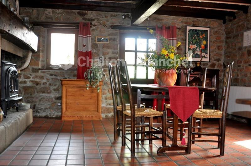 Maison en pierre - 130 m² - 4 pièces