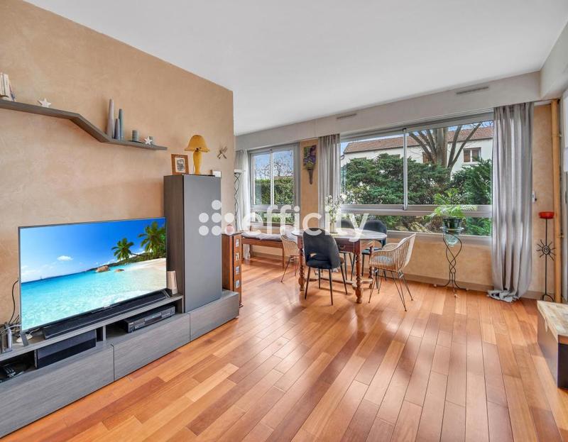 Appartement - 90 m² - 4 pièces