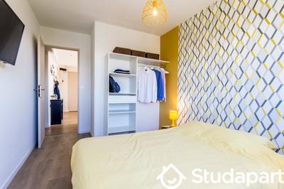 Chambre - 10 m² - 1 pièce