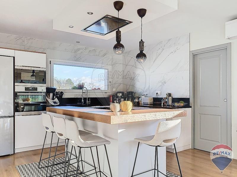 Maison - 160 m² - 6 pièces