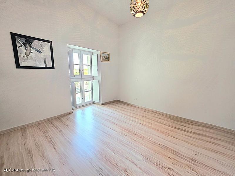Appartement - 99 m² - 5 pièces