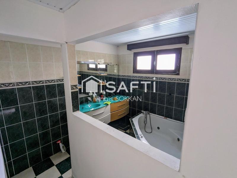 Maison - 200 m² - 5 pièces