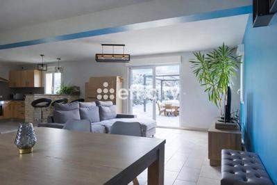 Maison - 139 m² - 6 pièces