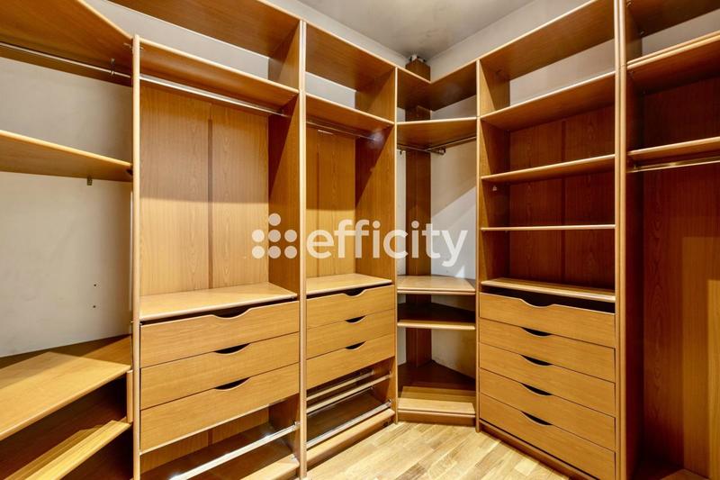 Appartement - 174 m² - 6 pièces