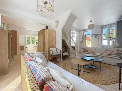 Maison - 125 m² - 10 pièces