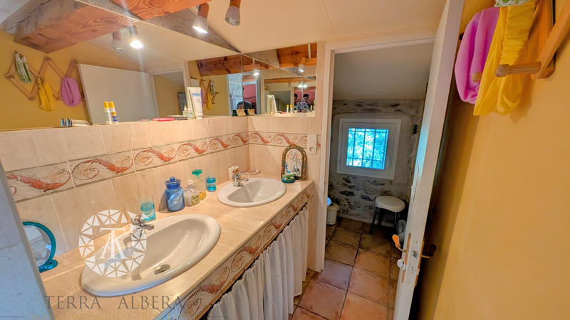 Mas - 239 m² - 6 pièces