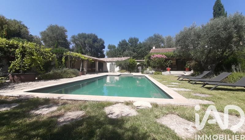 Maison - 218 m² - 7 pièces