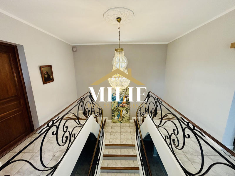 Villa - 350 m² - 10 pièces