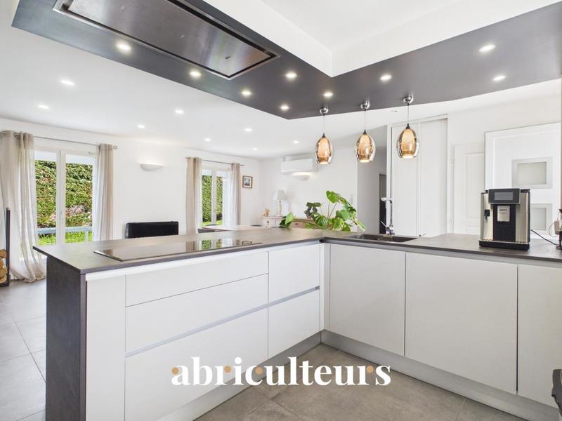 Maison ancienne - 194 m² - 6 pièces