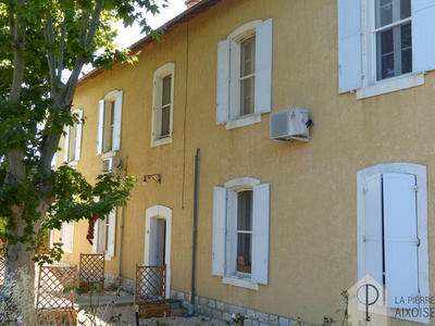 Appartement - 65 m² - 4 pièces