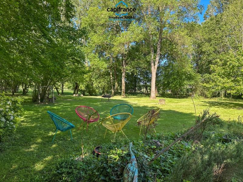 Propriété - 152 m² - 6 pièces