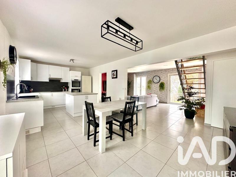 Maison - 155 m² - 7 pièces