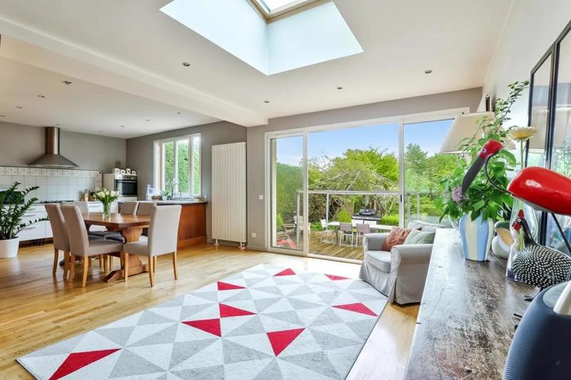 Maison - 200 m² - 7 pièces