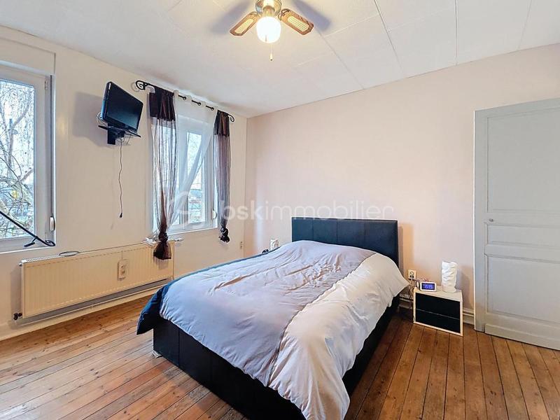 Maison traditionnelle - 111 m² - 5 pièces