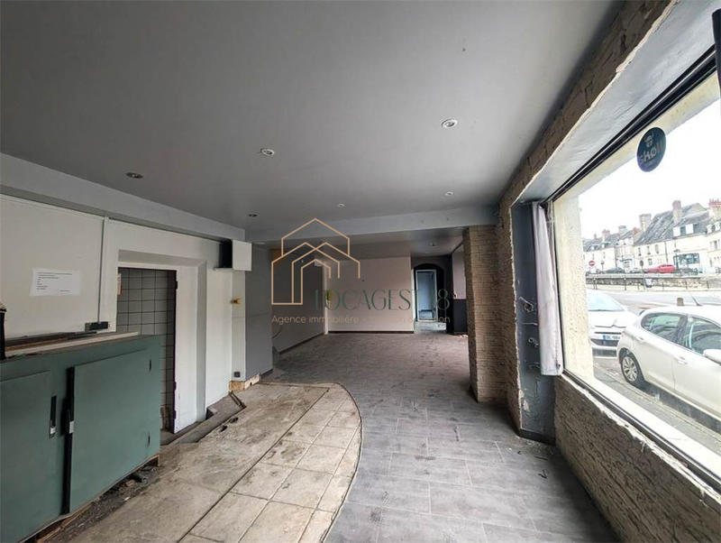 Local commercial - 119 m² - 3 pièces