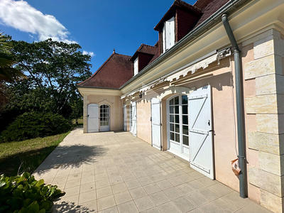 Maison - 196 m² - 5 pièces