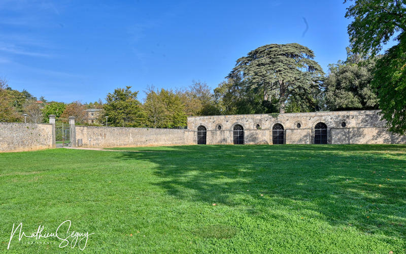 Terrain constructible - 1 200 m²