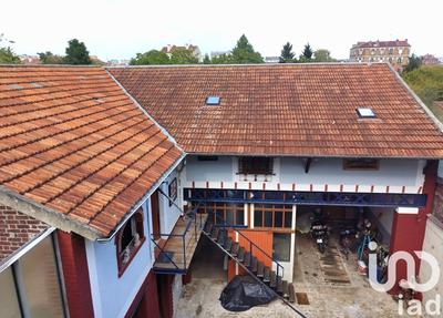 Maison - 297 m² - 11 pièces