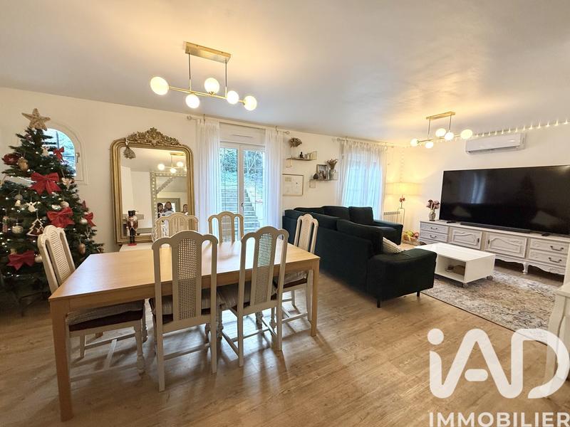 Maison - 182 m² - 7 pièces