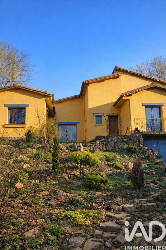 Maison - 218 m² - 6 pièces