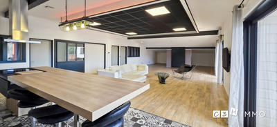 Maison - 233 m² - 6 pièces