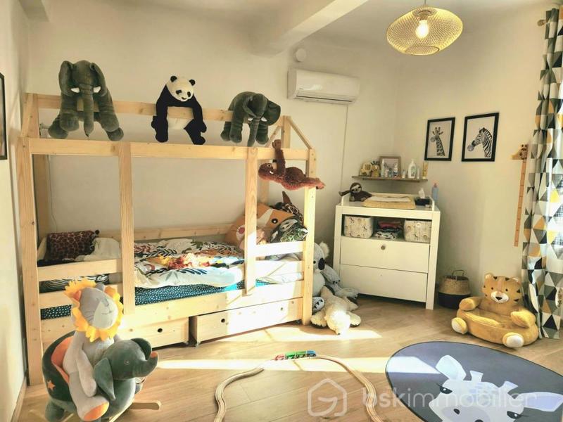 Maison - 200 m² - 8 pièces