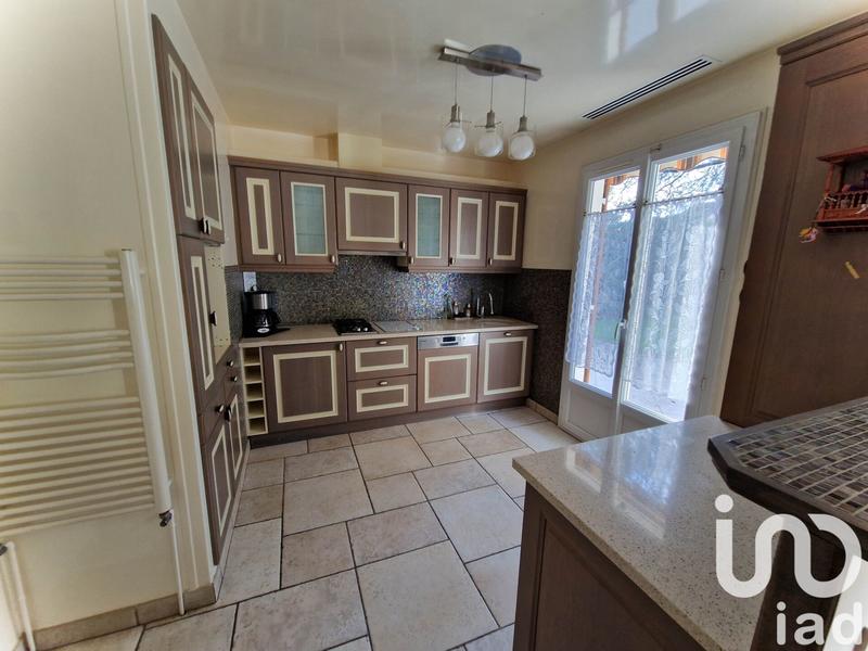 Maison - 93 m² - 5 pièces