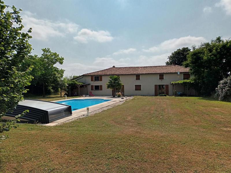 Maison de campagne - 242 m² - 8 pièces