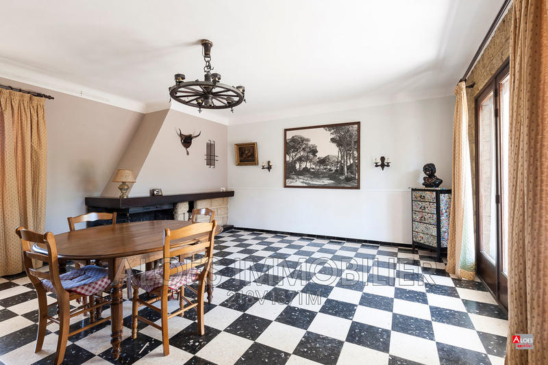 Maison - 160 m² - 7 pièces