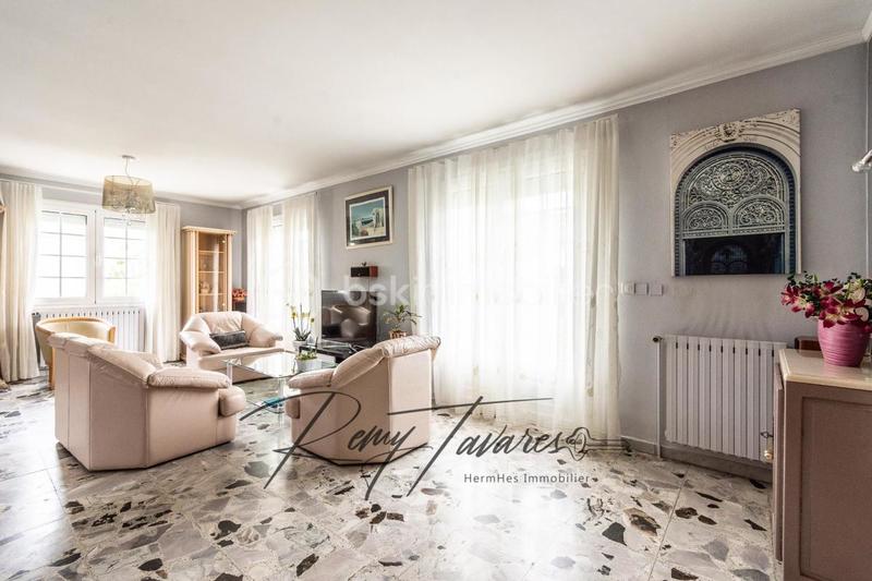 Pavillon - 175 m² - 9 pièces