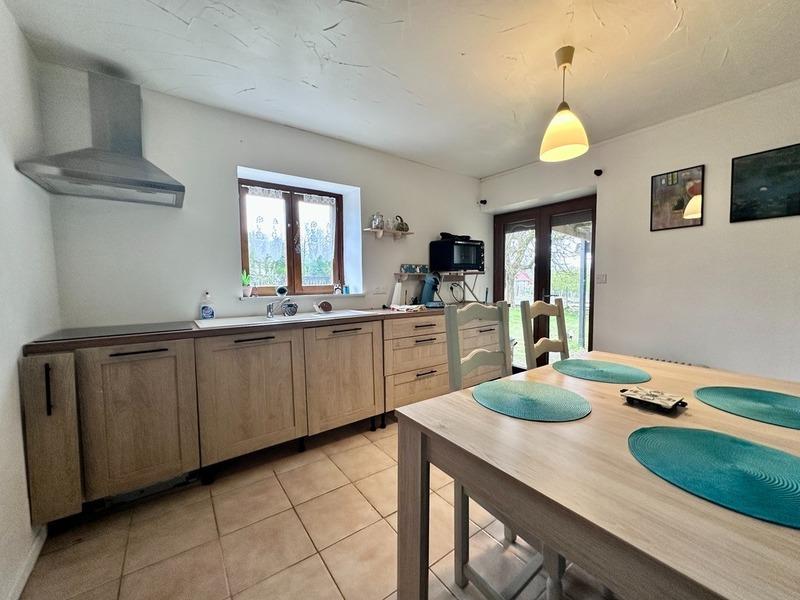 Maison en pierre - 244 m² - 7 pièces