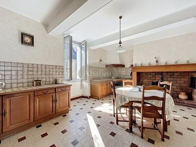 Maison - 169 m² - 8 pièces