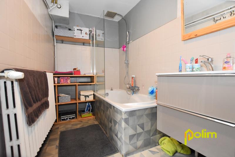 Maison - 99 m² - 5 pièces