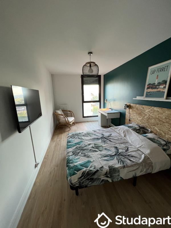 Chambre - 11 m² - 1 pièce