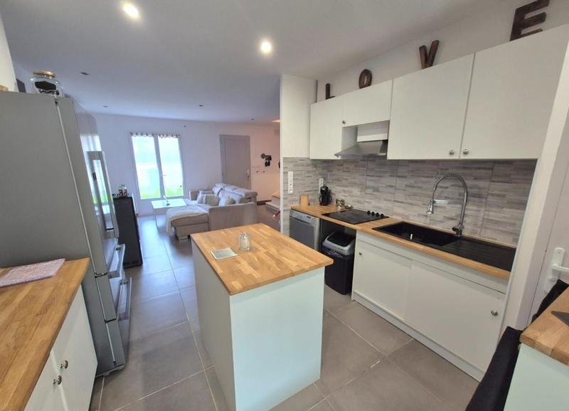 Maison - 93 m² - 4 pièces