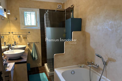 Maison - 147 m² - 7 pièces