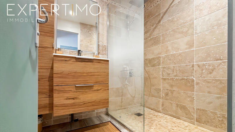 Maison - 208 m² - 7 pièces