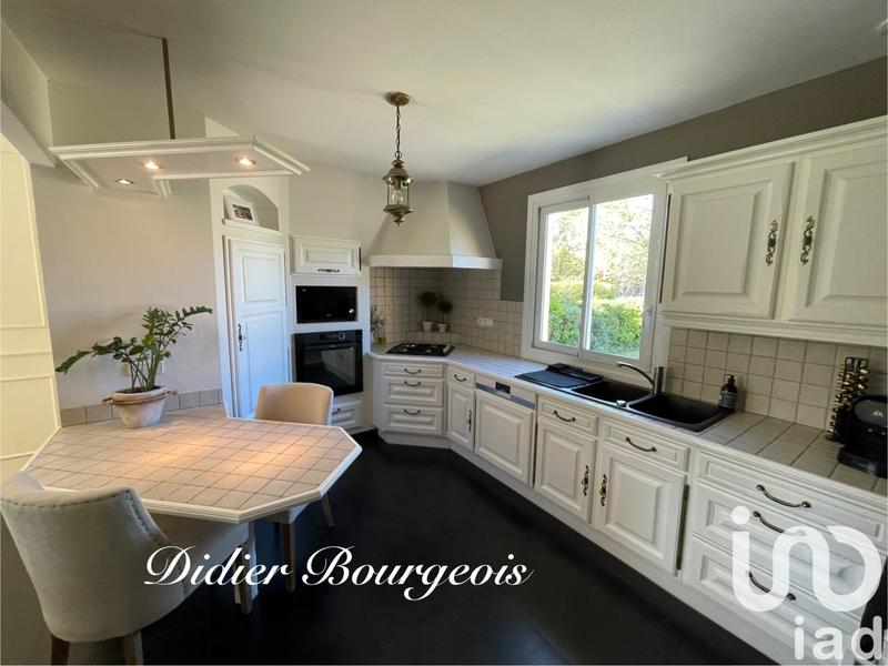 Maison - 185 m² - 8 pièces