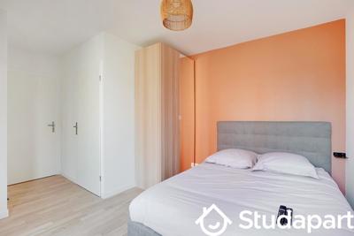Chambre - 15 m² - 1 pièce