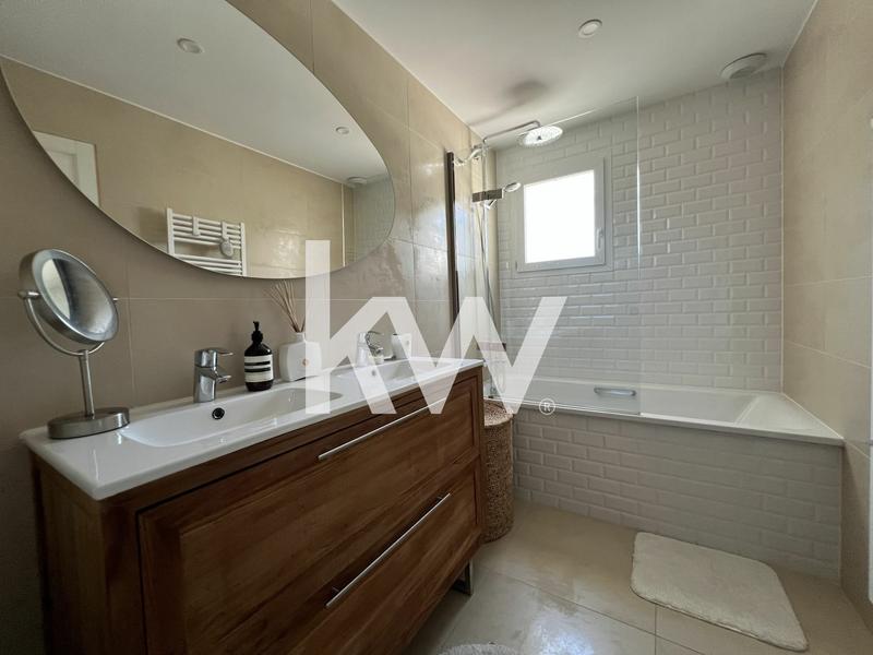 Maison - 157 m² - 6 pièces