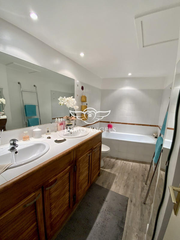 Appartement - 146 m² - 6 pièces