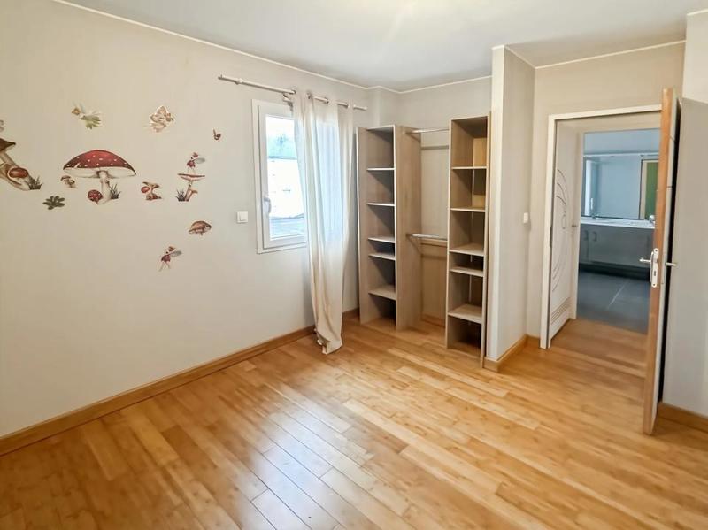 Maison - 146 m² - 7 pièces